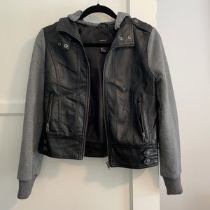 Forever 21 zip up jacket size Small